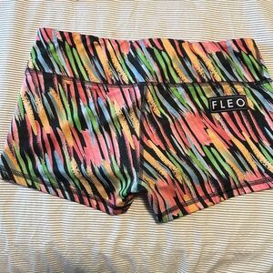 FLEO multicolor print booty shorts 3”